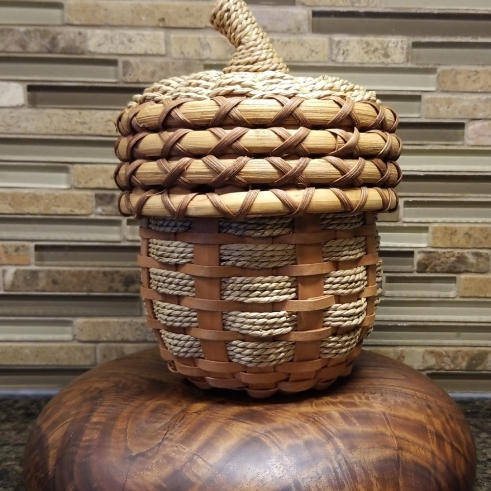 Acorn two piece basket NEW